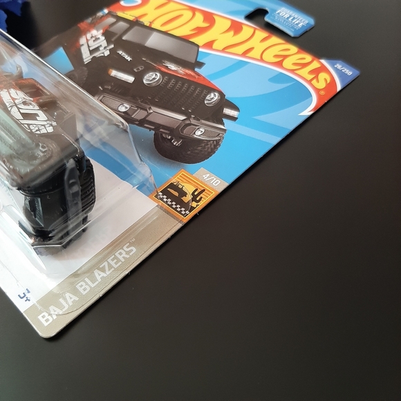 Hot Wheels '20 Jeep Gladiator Black 2022 Baja Blazers Diecast Collection - Picture 7 of 10